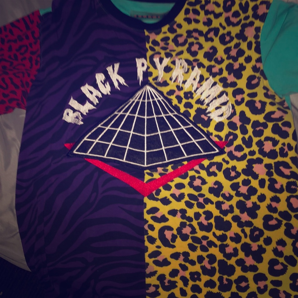 Black pyramid stitched shirt